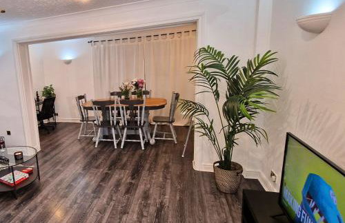 Spacious & comfy Home- very close to NEC Birmingham ,HS2 & Airport- Perfect for contractors & groups- free parking & Fast WiFi - Foto 22