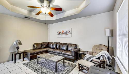 Patio and Hot Tub Home 6 Mi to Downtown Brownsville - Foto 4