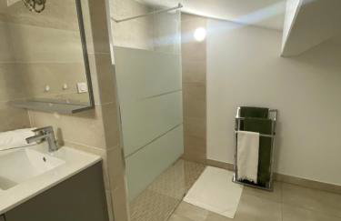 Villa Moana Lagune 4 chambres, 4 salles de bain, piscine privative chauffée à 30 degrés toute l année, balnéo, terrain de pétanque privé, ping-pong - Foto 25