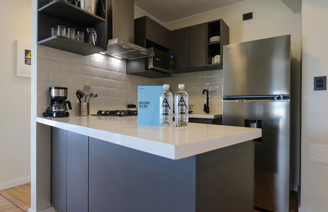 w Elegant 2BR With Balcony in San Isidro - Foto 3