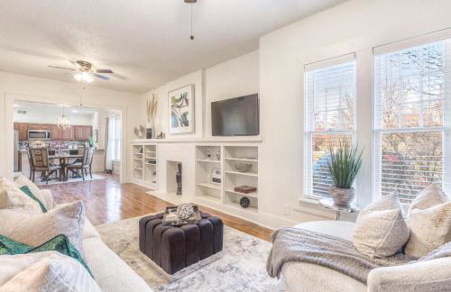 Carson Flats Apt 2 - 1BR Near BOK, OSU Med, Dtwn - Photo 1