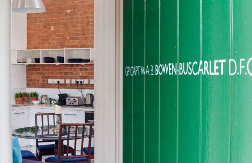 Bowen-Buscarlet (Large Suite) at Bicester Heritage - Foto 11