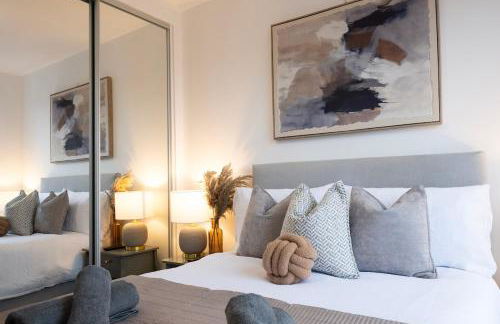 Modern 1BR Apt - Sleeps 4 - Parking - Balcony - Foto 35