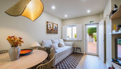 Charming Two Bedroom House with Private Pool near the Beach Cascais and Lisbon - Photo 4