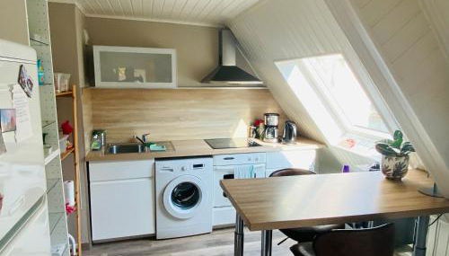 Joli 2 pièces, avec climatisation et grande terrasse, vue sur les toits, zone piétonne - Photo 5