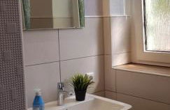 Zur Eiche - Ferienwohnung - Foto 9