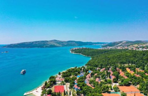 Villa Confido - Luxury 3BR Apartment with Private Pool near Trogir - Photo 27