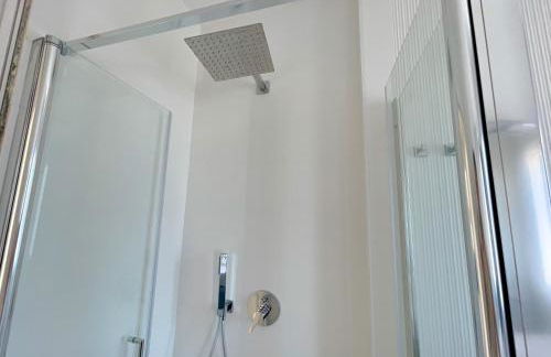 GEA SEAVIEW APARTMENT - Bright Top-Floor Gem in central Nettuno, Steps from the Station - Foto 14