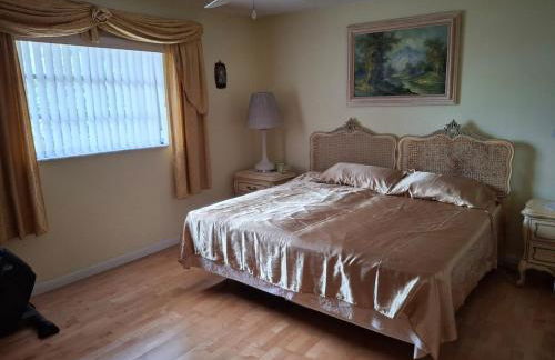 Family retreat with lake views and near Disney - Foto 35