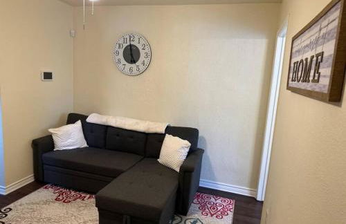 Walk to the Alamodome! Sleeps 6, Pet Friendly - Foto 8