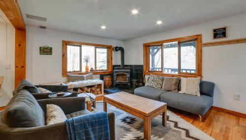 Hilltop Walton Getaway with Picturesque Views! - Foto 5