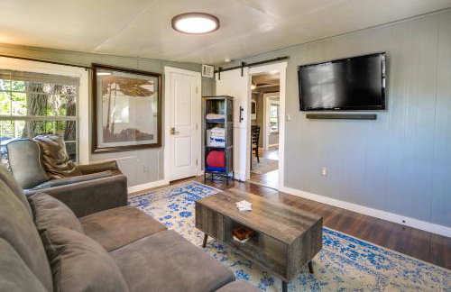 Waterfront Lake LBJ Cabin w/ Private Dock! - Photo 5