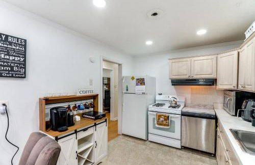 8 Mi to Detroit Zoo Family Home with Game Room - Foto 9