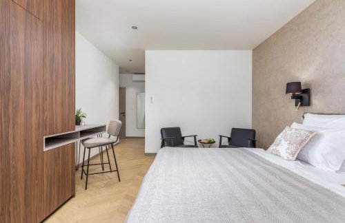 Villa Lastine by Villsy - Photo 37