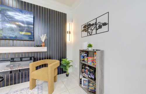 Amazing Getaway Home - 4 Bedrooms 2,5 Baths - West Houston, Katy, Richmond - Huge Pool, Mini-Golf, PingPong, Billards, BBQ, Katy Asian Town, Typhoon Waterpark, King Bed - Foto 32