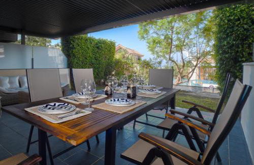 Amazing Two Bedroom Apartment in Los Flamingos, Marbella - Photo 12