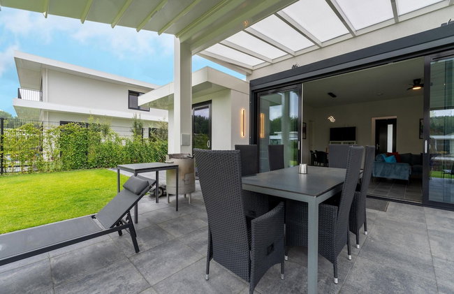 Villa With Covered Terrace and Jetty on the Water - Foto 30