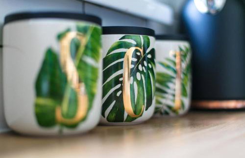 Sutton House by Pureserviced - Photo 43