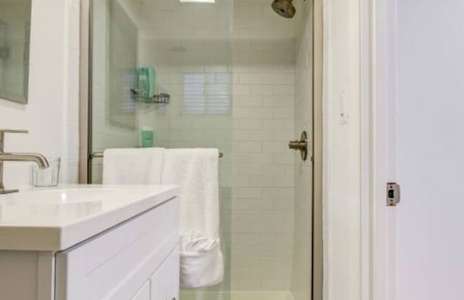 Private Studio in Serene DC Neighborhood - Photo 20