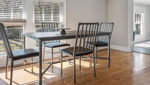 Old Dauphin Way Historic Home - Unit 3 - Photo 4