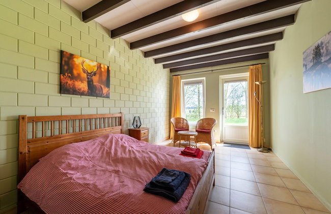 Holiday Home with Meadow View near Forests - Photo 8