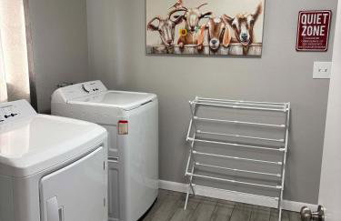 Arvada Private Family Home with Two King Beds - Foto 20