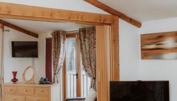 Stable lodge with Cosy Log Fire & Optional Hot tub - Foto 5