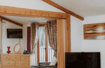 Stable lodge with Cosy Log Fire & Optional Hot tub - Foto 5