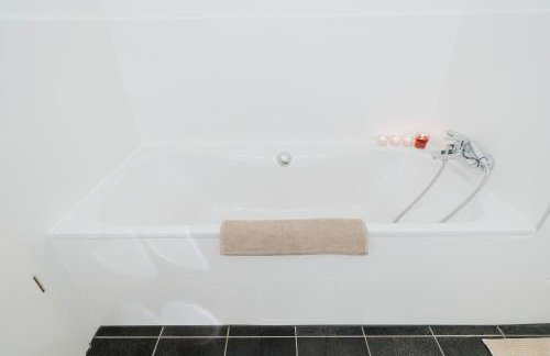 Luxurious 105m2 Penthouse in Prime Location 4 Bedroms & Balcony - Photo 20