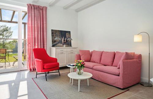 GUT KLETKAMP "Mühlenhof 4" - Ruhige Ferienwohnung mit 3 Schlafzimmern I Terrasse mit See- & Naturblick I Gemeinschaftsgarten I 15 Min zur Ostsee I Küche I Parkplatz I Waschmaschine I WLAN - Foto 5