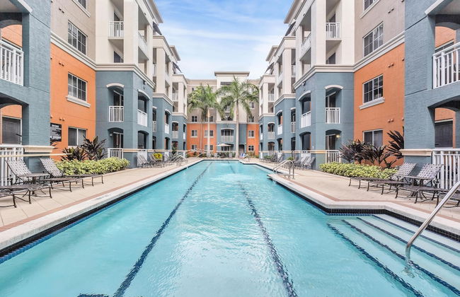 Dharma Home Suites South Miami at Red Road Commons - Foto 1