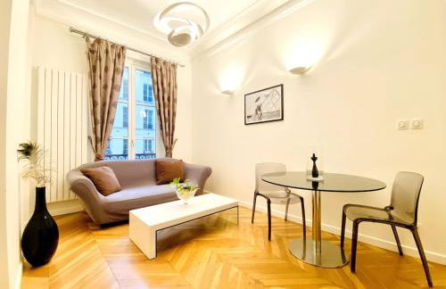 Arty chic flat between Arc de Triomphe & Eiffel Tower - Foto 3