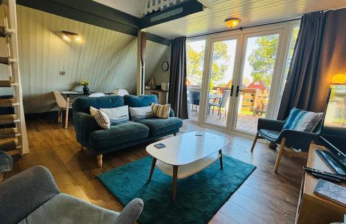 Kingsdowns Top Family Chalet, stunning and cosy interiors, indoor heated pool, mini golf, tennis court, BBQ and beach! - Foto 23