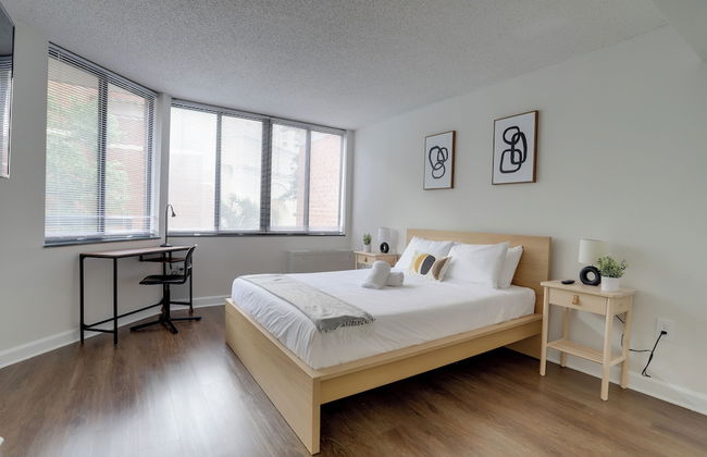 Metro-Friendly DC Apartments - Photo 18