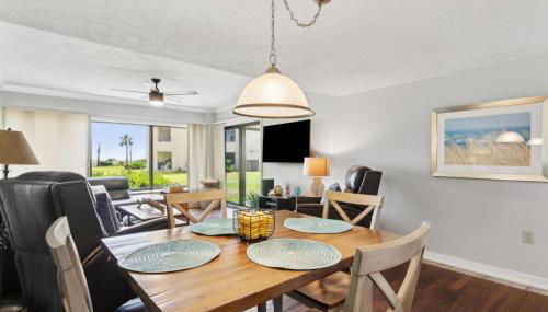 Amelia Surf and Racquet Club Condo - 1st Floor Ocean View - Pools - Tennis Courts - Sleeps 4 - Foto 3