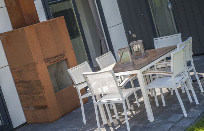 Pavilion 6 - Photo 6