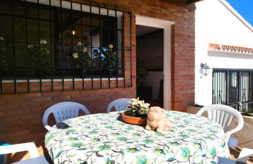 Evans Realty AL Villa & Piscina & Garaje & Playa - Photo 16