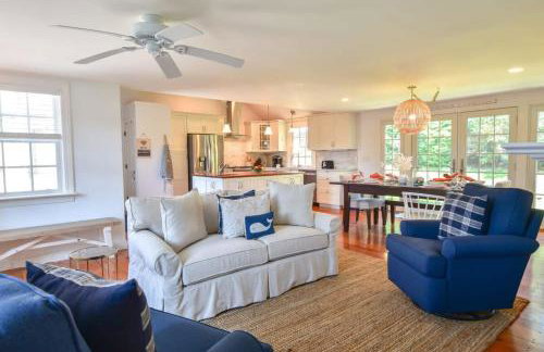 Roof Deck, Walk to Forest Beach, Fire Pit! - Foto 6