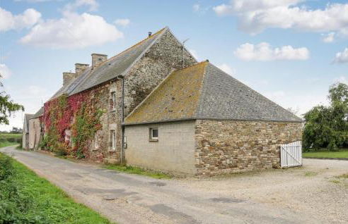 4 Bedroom Pet Friendly Home In Portbail - Photo 10