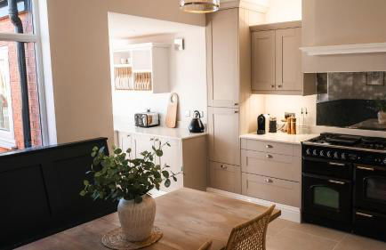 Renovated 3 Bedroom House in Lowton Pennington, free parking - Foto 1