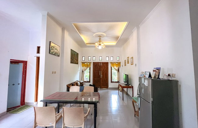 Homestay Jogja Jakal 3 Dekat UGM by Simply Homy - Foto 16