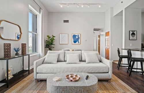 Skyloft Condo - Walk To Stadiums - City Views - Foto 2