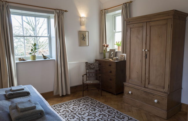 Courtyard Cottage - Photo 8