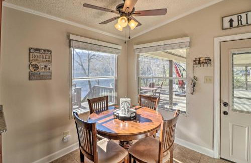 White River Fishing Escape with Deck and Patio! - Foto 13