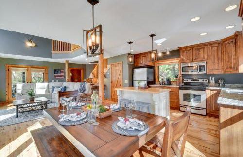 Burton on the Rocks Lake Retreat with Hot Tub! - Foto 9