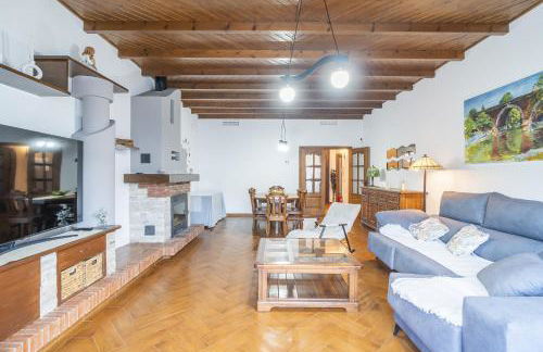 Cubo's Casa El Rodeo & Private Pool - Photo 18