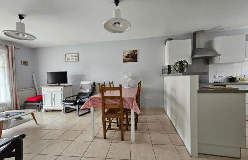 Maisonnette proche du bourg, 5 pers, jardin - FR-1-476-84 - Foto 9