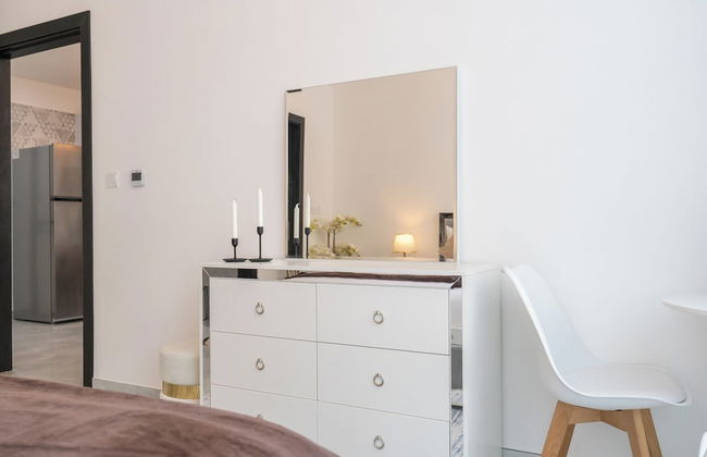 Vogue Elegance at Pearlz near Metro - Foto 15