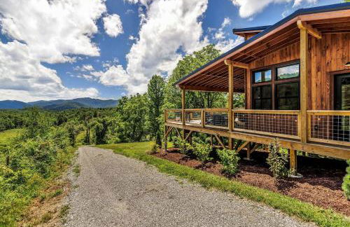 Romantic Mountain Retreat with Hot Tub and Panoramic Views Near Marshall, NC - Foto 32