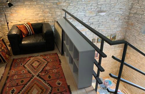 Beautiful restored farmhouse with private pool and gardens - Foto 47